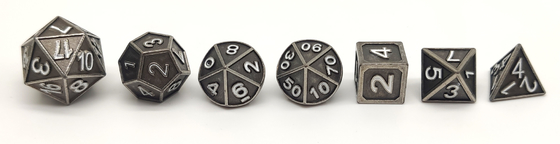 Gładkie wykończenie Mini RPG Dice Multicolor Praktyczne żywiczne materiały metalowe