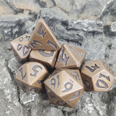 DND Gra planszowa Multi color Mosiądz RPG Wielościenny zestaw kości Noś miedziane zestawy kości