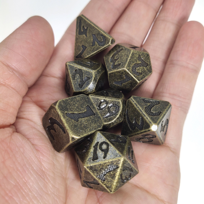 Kości RPG Neat Sharp Edges Miedziane Czarne Bezwonne Do Kolekcji Wielościenne
