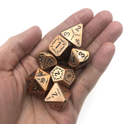 Zestaw kości Rpg luzem Wielościenne ręcznie polerowane czarne kości z płynnym rdzeniem Nietoksyczne