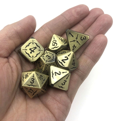 Kości RPG Antiwear Exquisite Carving Rdzeń Wielościan Starożytny brąz Metalowe kości