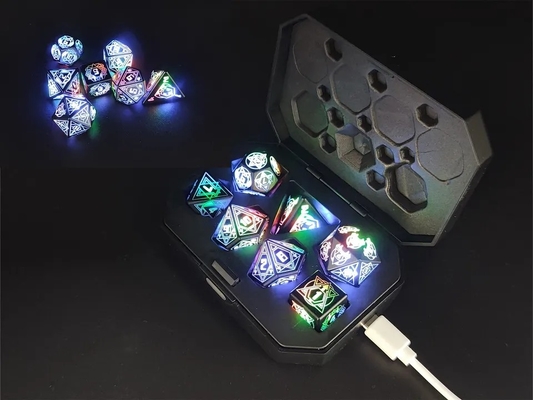Światło do DND kostki ładowalne z pudełkiem do ładowania 7 PCS LED Elektroniczne kostki do stołu