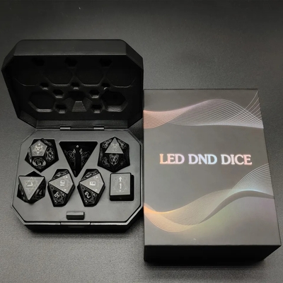 Światło do DND kostki ładowalne z pudełkiem do ładowania 7 PCS LED Elektroniczne kostki do stołu