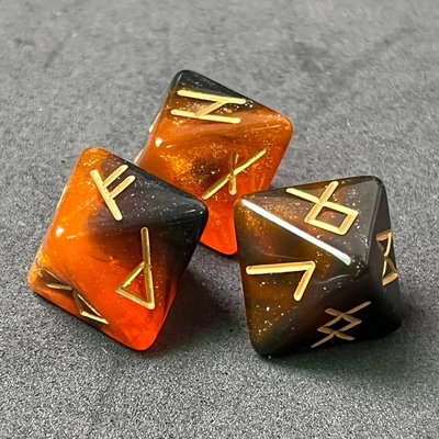 D8 Runy wikingskie Kości wielościenne Labradorite Elder Futhark / Kości wróżbiarskie