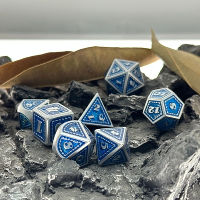 Dragon Scale Solid Metal Dice Set Wielokolorowy DND RPG Jasne kolory
