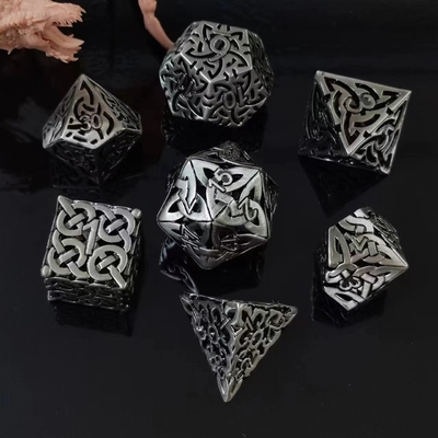 Związane z Hollow DND RPG Metal Dice Dragon And Underground City Game