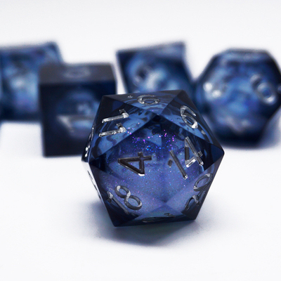 Red Flow Sand Liquid Resin Dice Set RPG DND COC Grupa biegająca